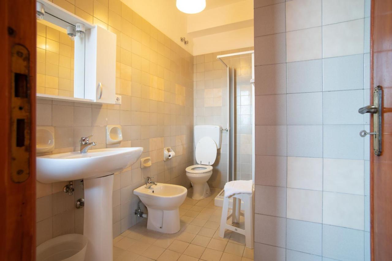 Testa Di Monaco - Basic Beach Accommodations Capo d'Orlando Ngoại thất bức ảnh