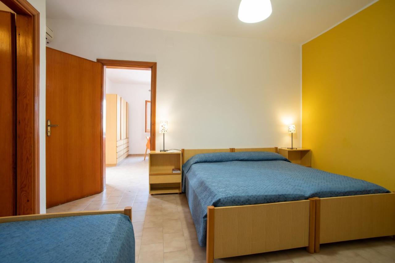 Testa Di Monaco - Basic Beach Accommodations Capo d'Orlando Ngoại thất bức ảnh