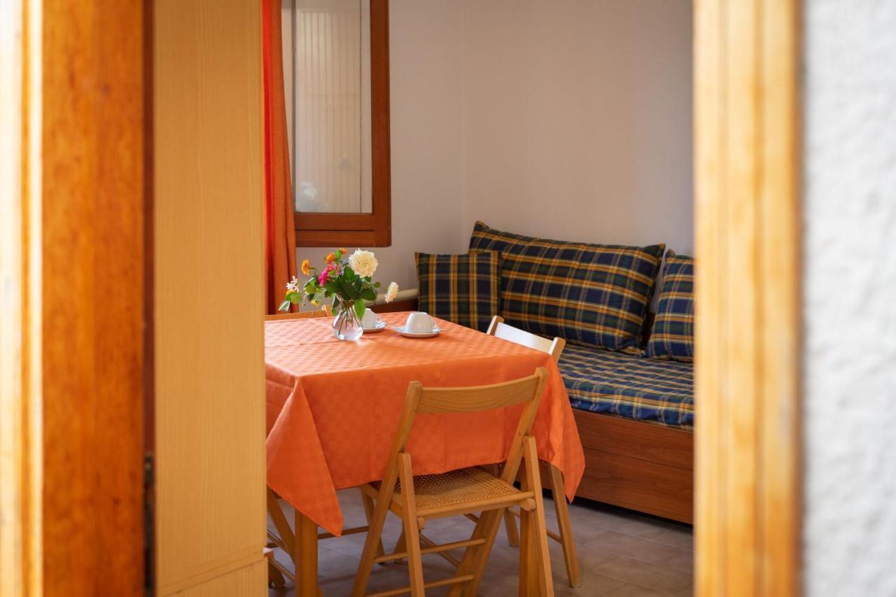 Testa Di Monaco - Basic Beach Accommodations Capo d'Orlando Ngoại thất bức ảnh