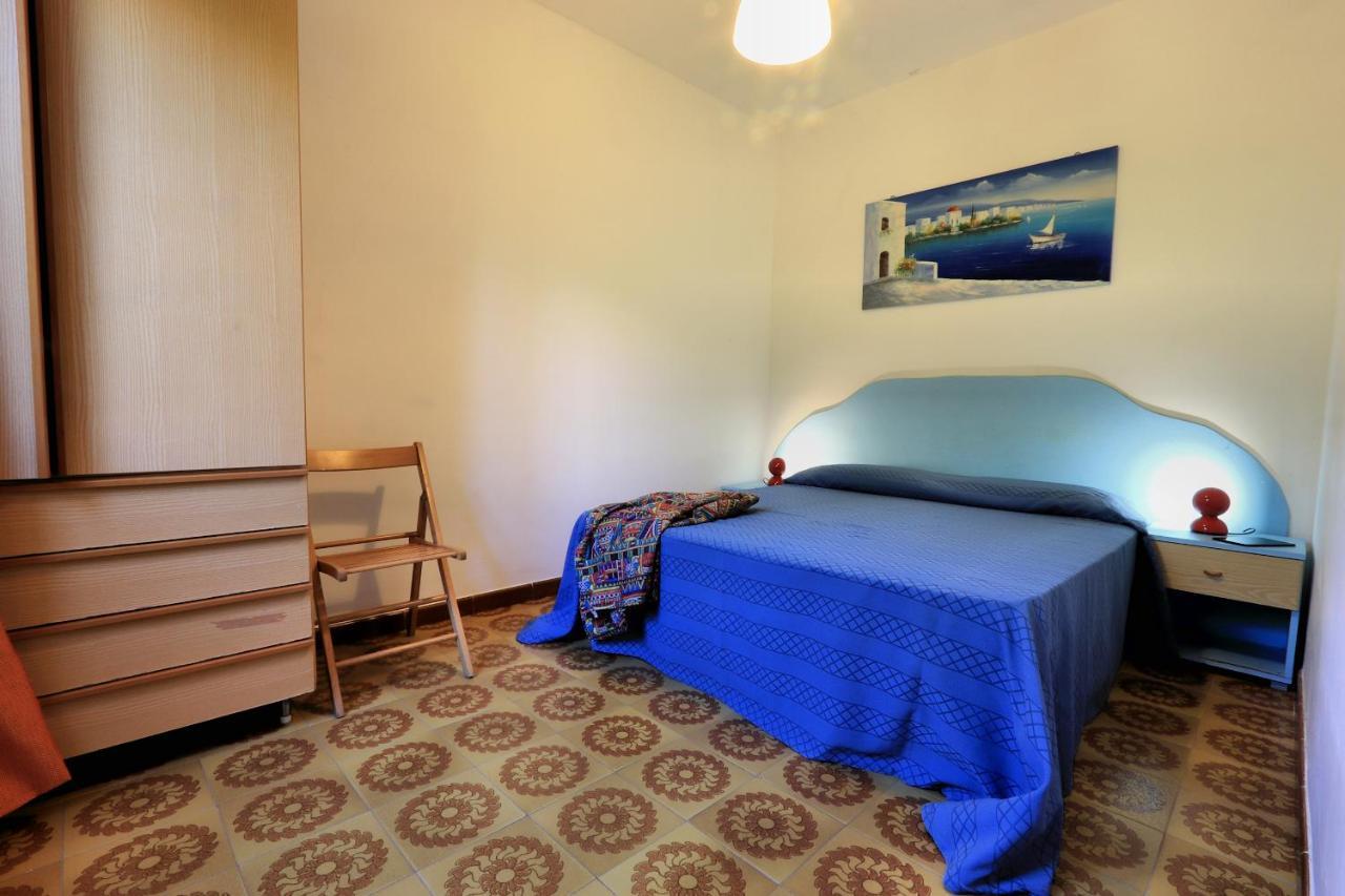 Testa Di Monaco - Basic Beach Accommodations Capo d'Orlando Ngoại thất bức ảnh