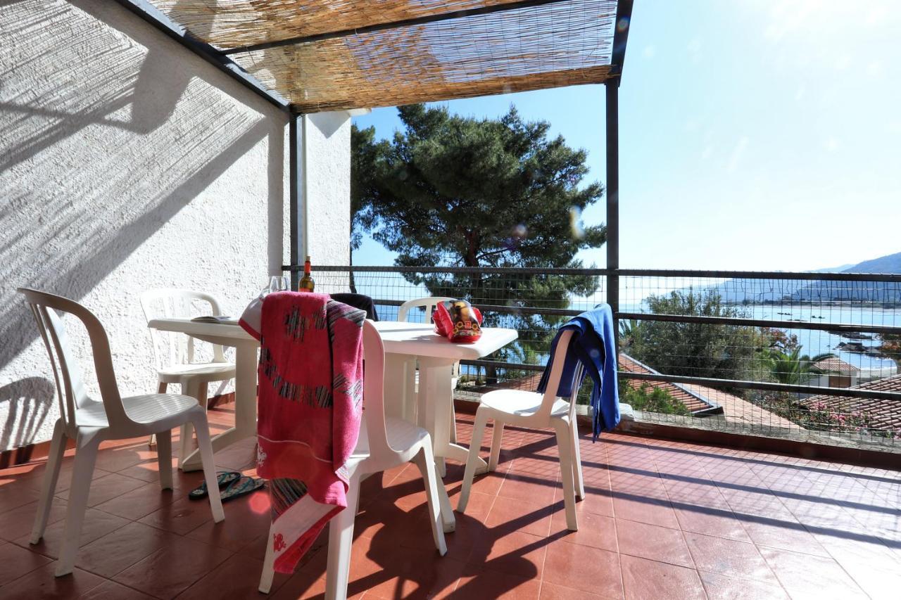 Testa Di Monaco - Basic Beach Accommodations Capo d'Orlando Ngoại thất bức ảnh
