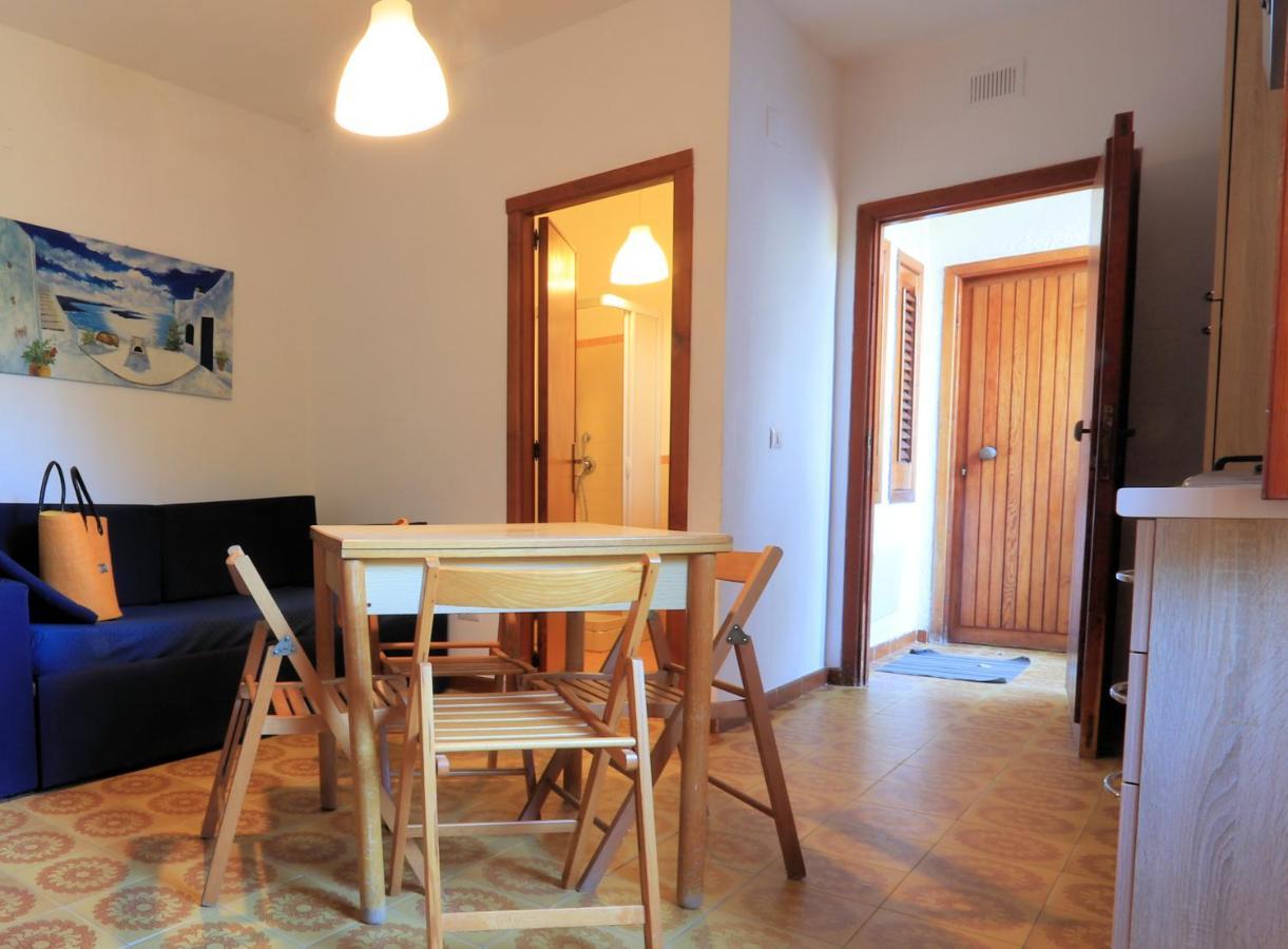Testa Di Monaco - Basic Beach Accommodations Capo d'Orlando Ngoại thất bức ảnh