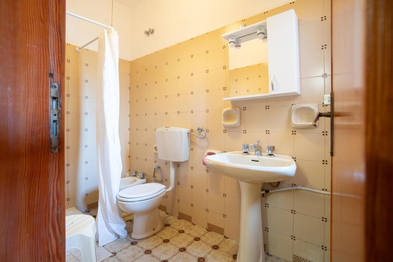 Testa Di Monaco - Basic Beach Accommodations Capo d'Orlando Ngoại thất bức ảnh