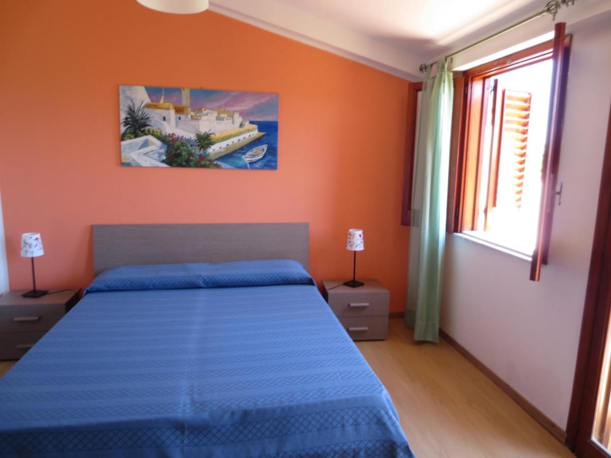 Testa Di Monaco - Basic Beach Accommodations Capo d'Orlando Ngoại thất bức ảnh