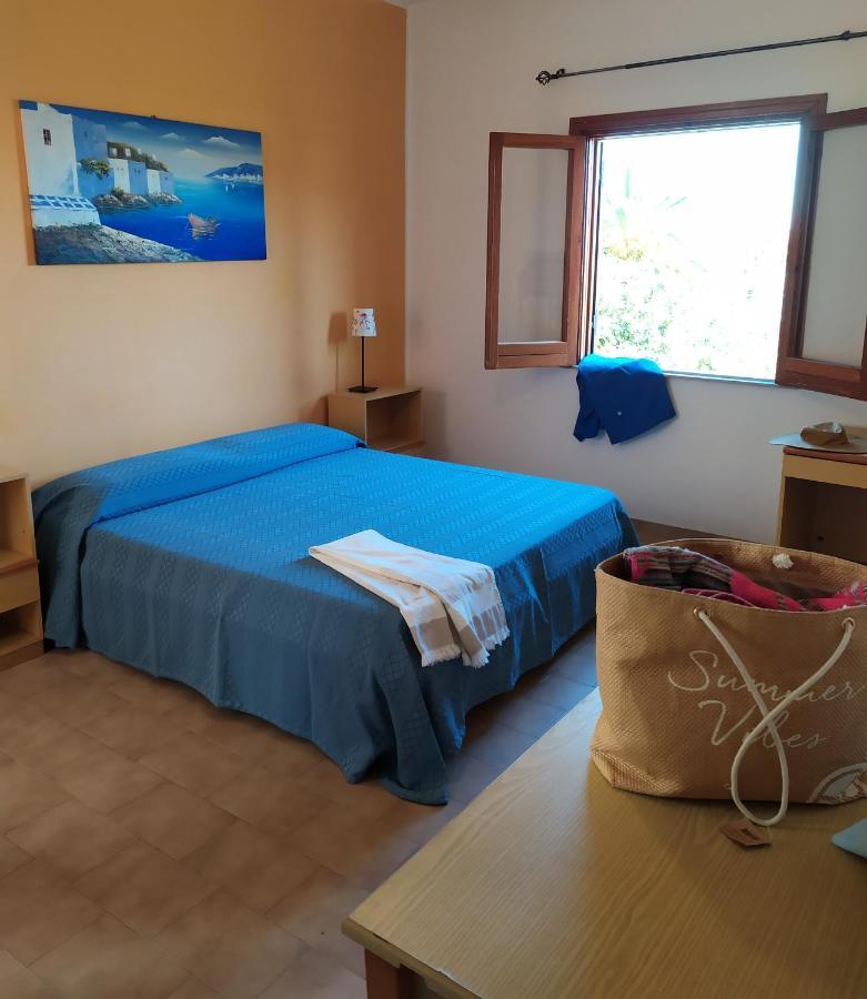 Testa Di Monaco - Basic Beach Accommodations Capo d'Orlando Ngoại thất bức ảnh