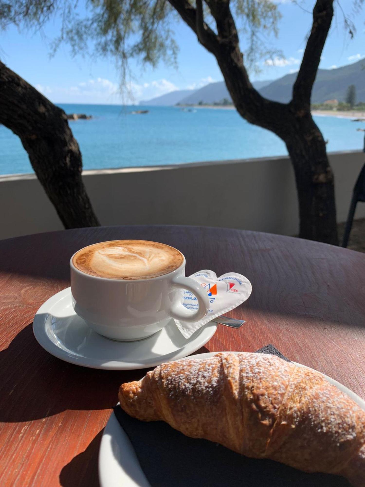 Testa Di Monaco - Basic Beach Accommodations Capo d'Orlando Ngoại thất bức ảnh