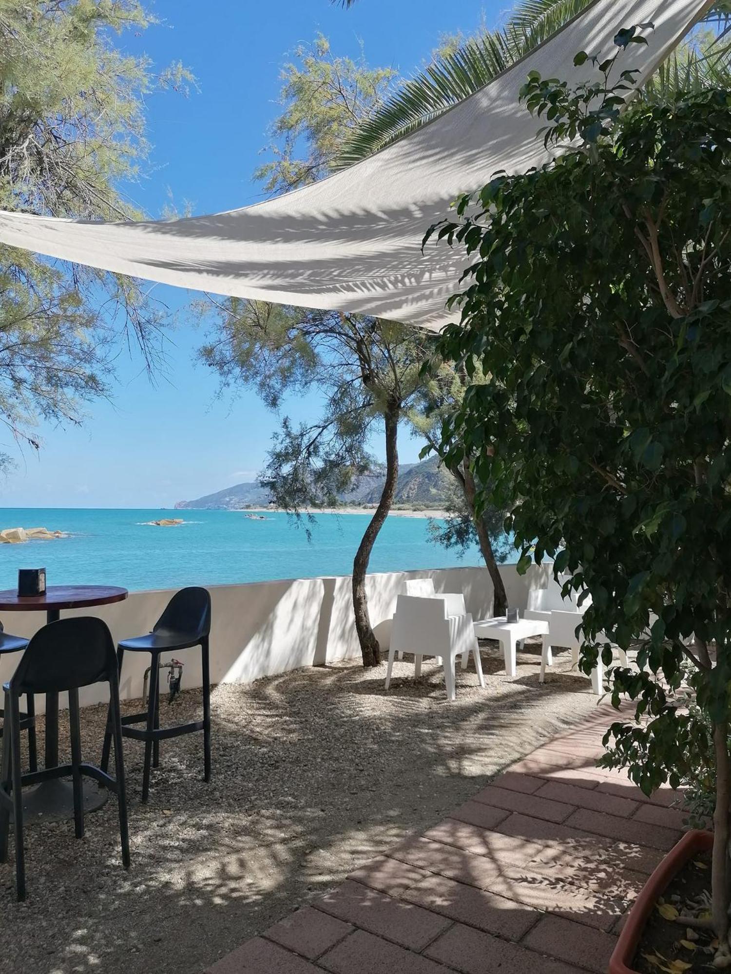 Testa Di Monaco - Basic Beach Accommodations Capo d'Orlando Ngoại thất bức ảnh